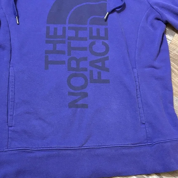 The North Face women’s Deep Purple Hoodie - Picture 5 of 5